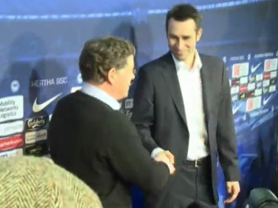 Rehhagel-debüt missglückt