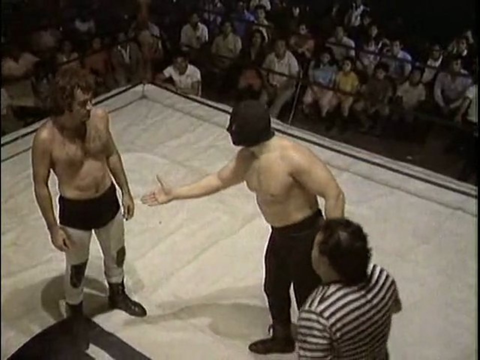 1--Mil Mascaras ''Una Rosa sobre el ring'' PT1.