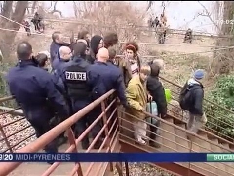 Expulsion centre des congrès 25/02/12 JT 19-20 Midi-Pyrénées France3