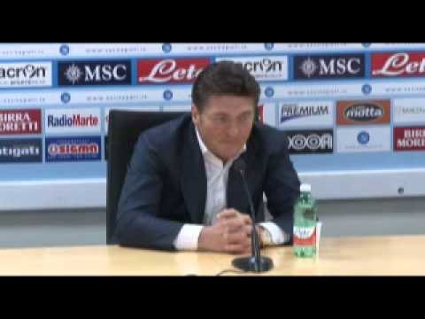 Napoli - Walter Mazzarri e la sfida al San Paolo contro l'Inter (25.02.12)