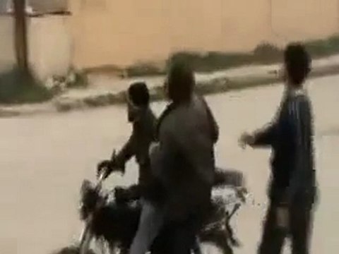 فري برس حمص القصير ملاحقة طاقم التنسيقية للقذائف في القصير 24 2 2012