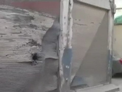 فري برس حمص الخالديه آثار سقوط قائف الهاون 24 2 2012