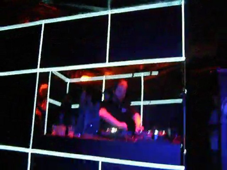 Alan Braxe mix Alive