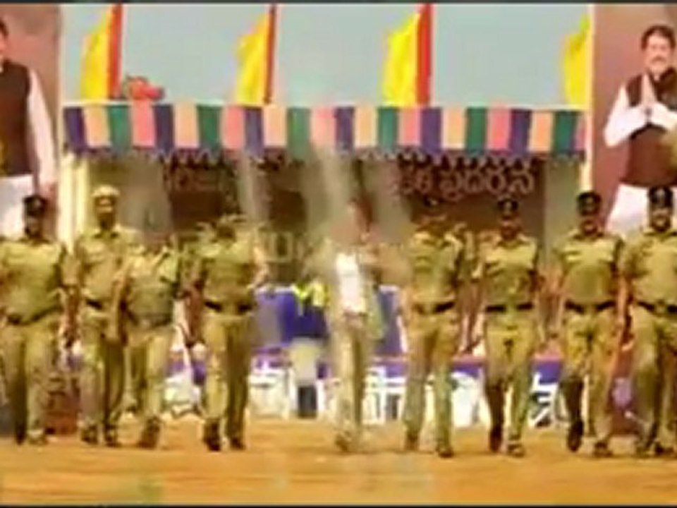 Gabbar Singh teaser - Pawan Kalyan & Shruti Hassan - YouTube
