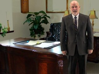 Omaha NE Lawyer Discusses Paying for a Lawyer