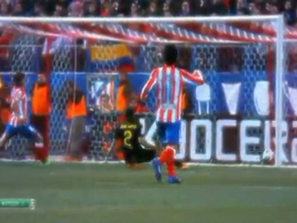 Barca thắng Atletico 2-1