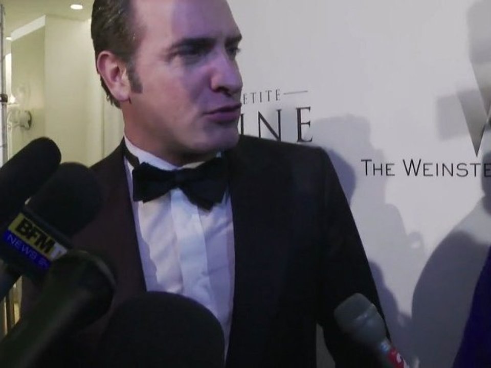 Jean Dujardin présente "présente Oscar" à la pr...