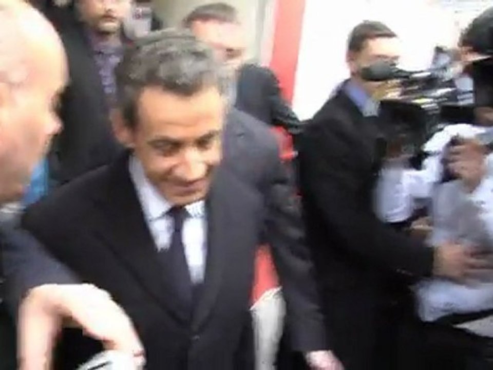 Remise du coffret gastronomique : Nicolas Sarkozy