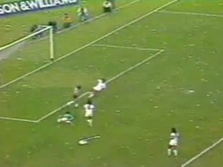 Leopoldo Luque vs Huracan (1979)