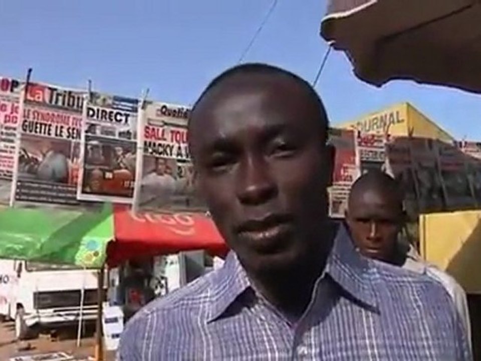 Senegal president bids for third term