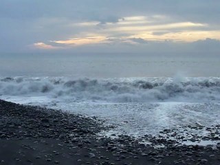 Vagues le long de la baie de Saint-Paul, Ile de La Réunion