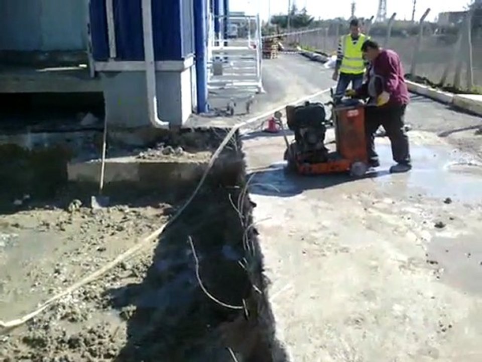 METRO ALIŞVERİŞ MERKEZİNDE TADİLAT VE ONARIM KESME