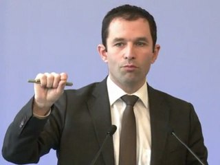 "Sarkozy abandonnera Florange", selon le PS