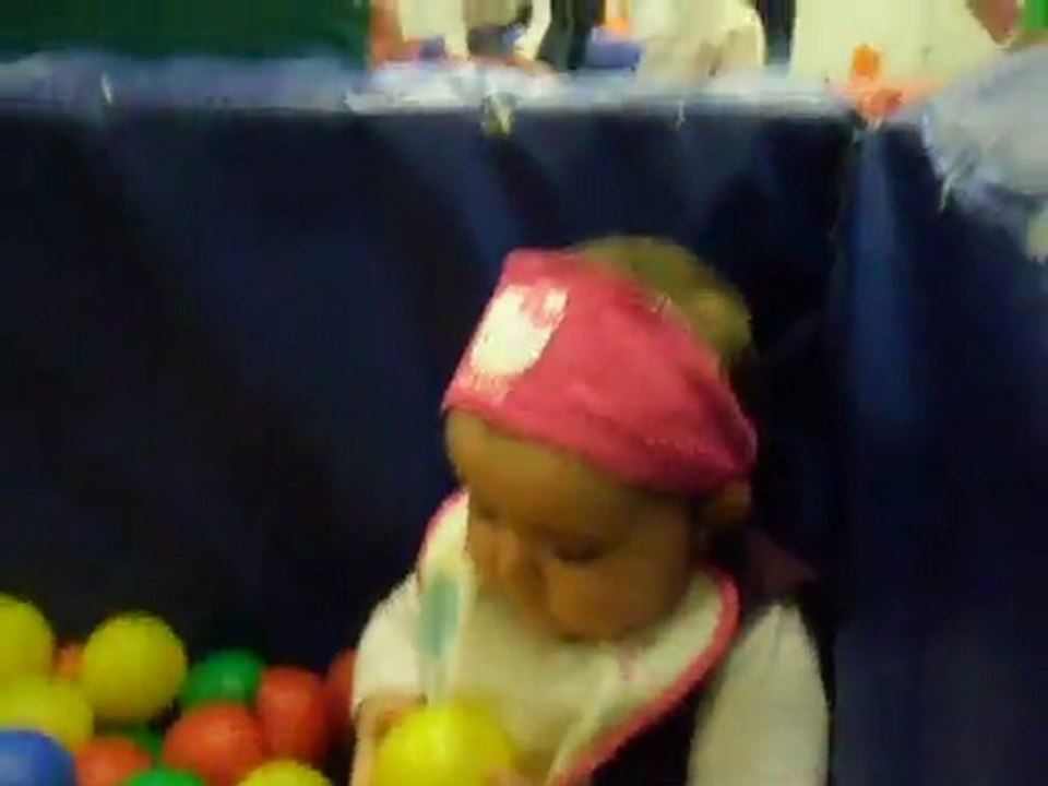 Ma petite Narjisse-Bjork à l'anniversaire de son cousin Hakim