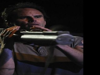 Watch Justified Season 3, Episode 7 "The Man Behind the Curtain" Z share