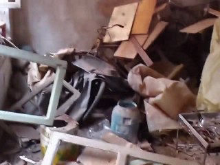 فري برس جولة في منزل تعرض للقصف