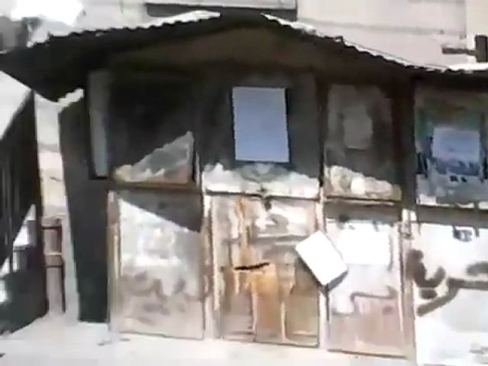 فري برس  غوطة دمشق سقبا حواجز جديدة في ساحة الجمعية 26 2 2012