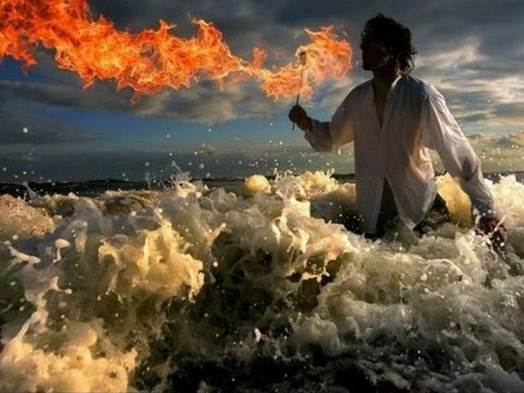 CRACHEUR DE FEU & EAU