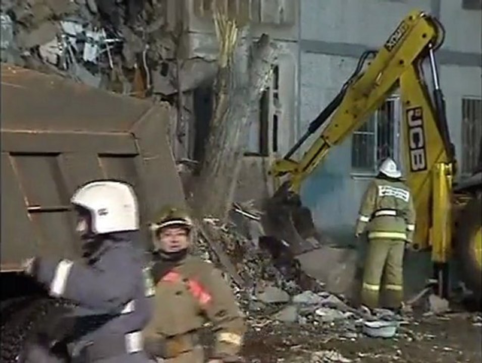 Deadly building collapse in Russia