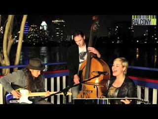 MAGGIE KOERNER - SHADES OF GRAY (BalconyTV)