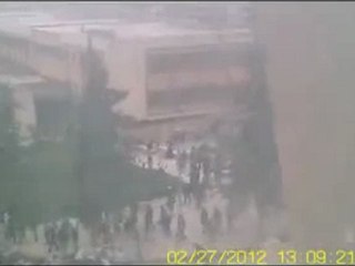 فري برس   حلب مظاهرة كلية الكهرباء 27 2 2012 جـ1