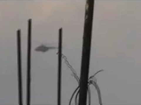 فري برس حمص حي الخالدية الطيران الحربي يحلق في سماء مدينة حمص 27 2 2012