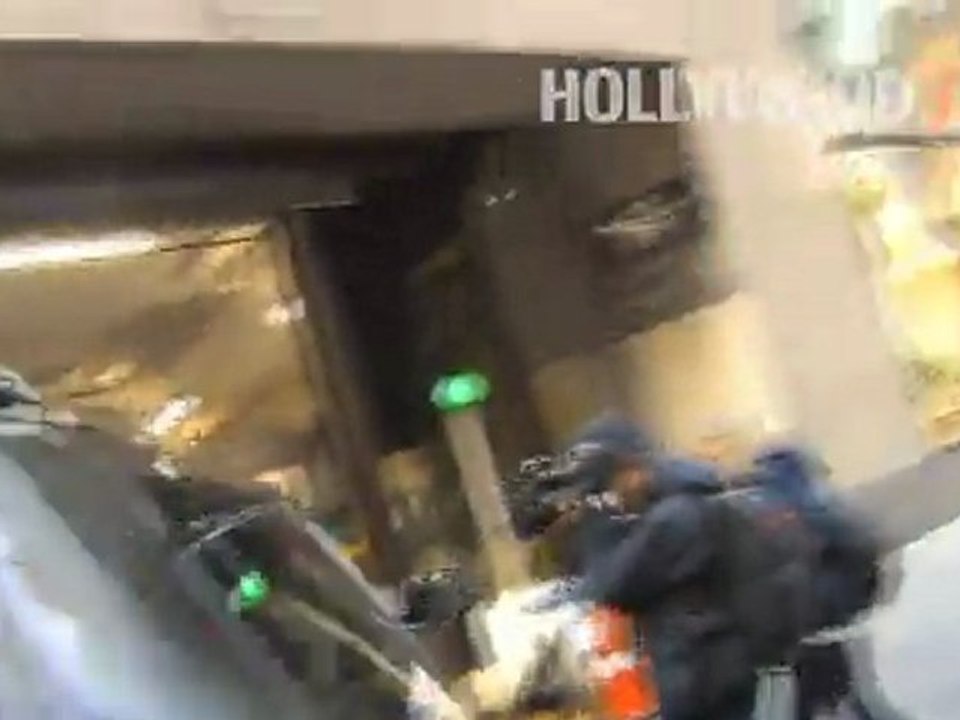 Lindsay Lohan arrives at SNL for rehearsals