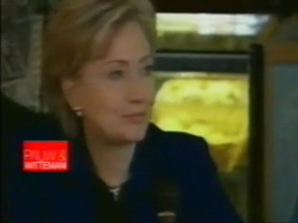 36 AOCC 14 feb 2012 Snikkende Hillary