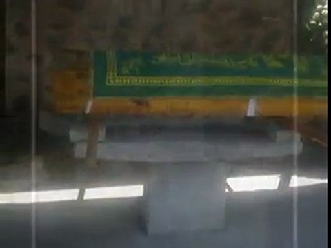 YÜRÜ BİRE YALAN DÜNYA