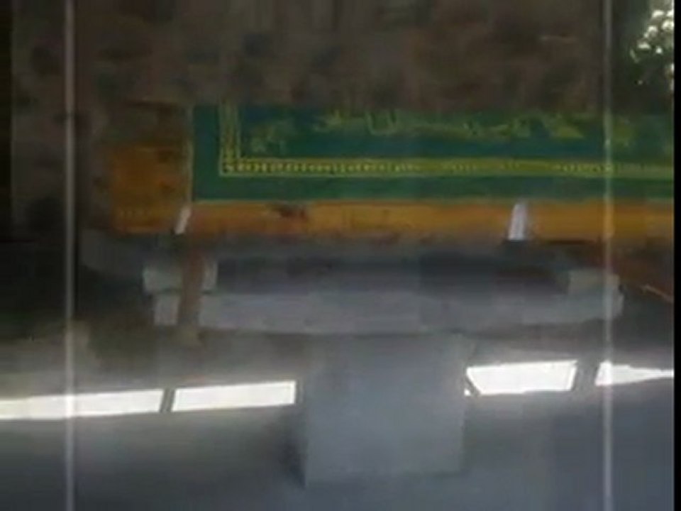 YÜRÜ BİRE YALAN DÜNYA