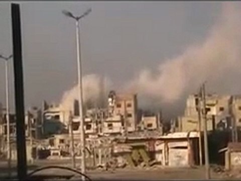 فري برس حمص بابا عمرو احد المنازل يتعرض الى عدة صورايخ 28 2 2012 ج11