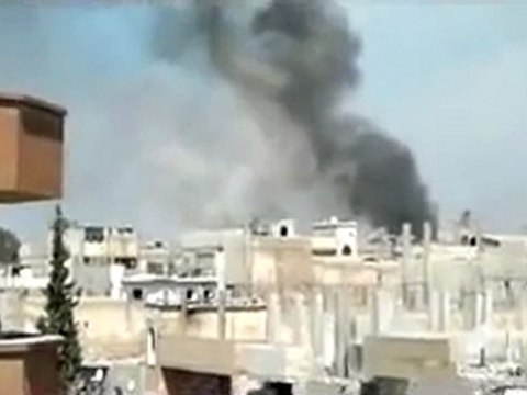 فري برس حمص بابا عمرو احد المنازل يتعرض الى عدة صورايخ 28 2 2012 ج3