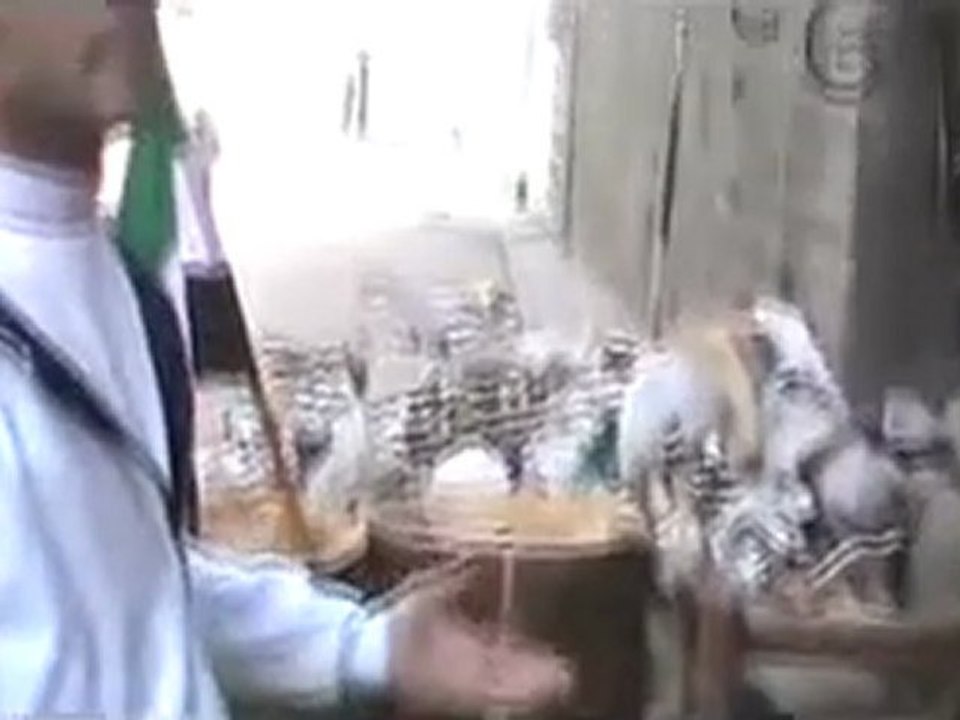 فري برس حمص الحمدية الجيش الحر يحرر قصر الزهراوي الذي كان محتل من قيبل الشبيحة