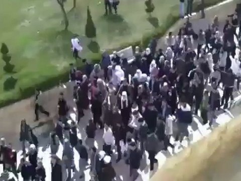 فري برس جامعة حلب مظاهرة كليه العلوم 28 2 2012 ج2