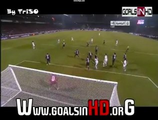 Bastos ghi bàn vào lưới PSG