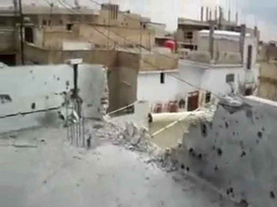 فري برس  ريف حماه المحتل تعرض منازل الأهالي للقصف حلفايا 27 2 2012