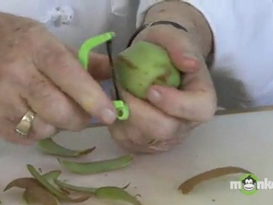 How To Cut Kiwi