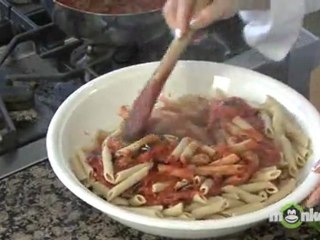 How to Make Whole Wheat Pasta with Tomato Eggplant Sauce