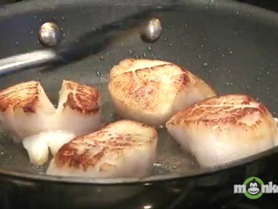 Pan Roasted Diver Scallops with Sweet Corn And Red Peppers