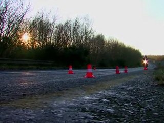 Télécharger la video: Permis moto - Parcours à allure normale - MP Conduite