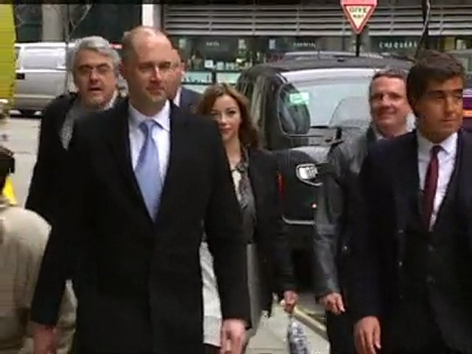 James Murdoch resigns from newspaper role
