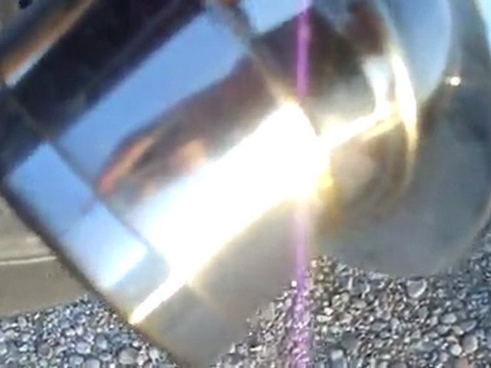 Silencieux Delkevic 225 carbone sur un cbr 1100 xx