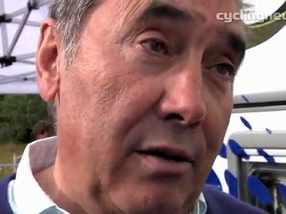 Eddie Merckx talks at end of Tour de France 2011 stage 19