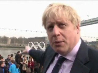 Jeux Olympiques - Anneaux géants sur la Tamise