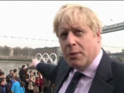 Jeux Olympiques - Anneaux géants sur la Tamise