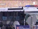 İstanbul'da polis aracına bombalı saldırı: 10 yaralı