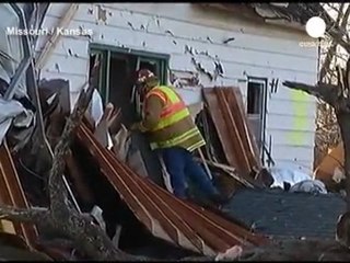 Usa: i tornado devastano il Midwest. Almeno 10 morti