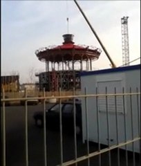 Arrimage du dôme du Carousel des mondes marins