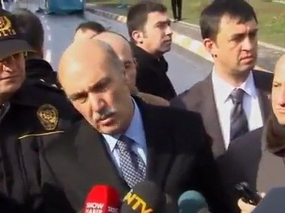 Ten police wounded in Istanbul blast