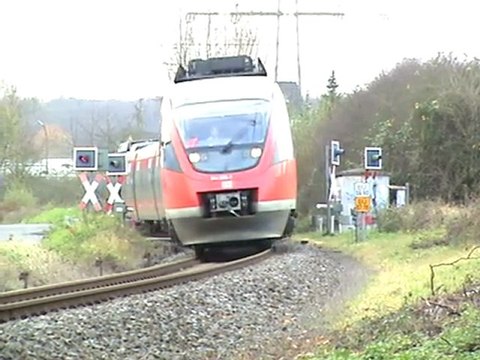 Kleiner Bahnübergang Alfter Oedekoven Talent nach Bonn